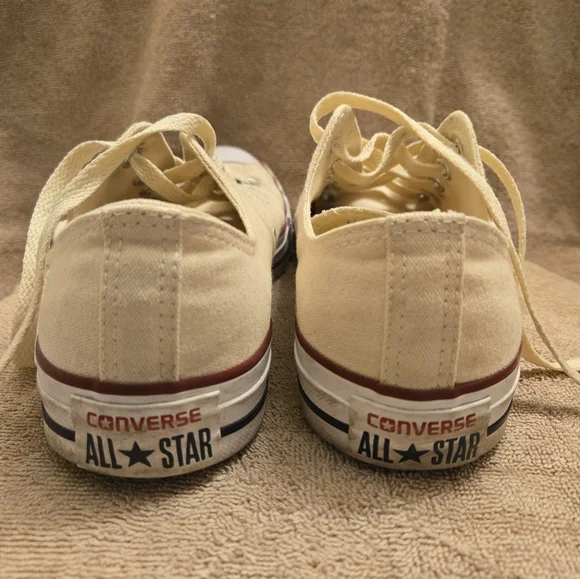 Converse - Picture 3 of 5